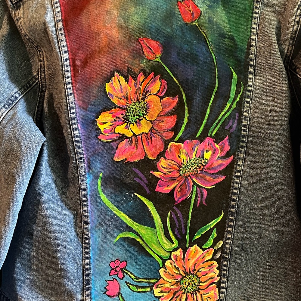 ! Hand painted Floral Painted Denim Jacket - Picture 4 of 8